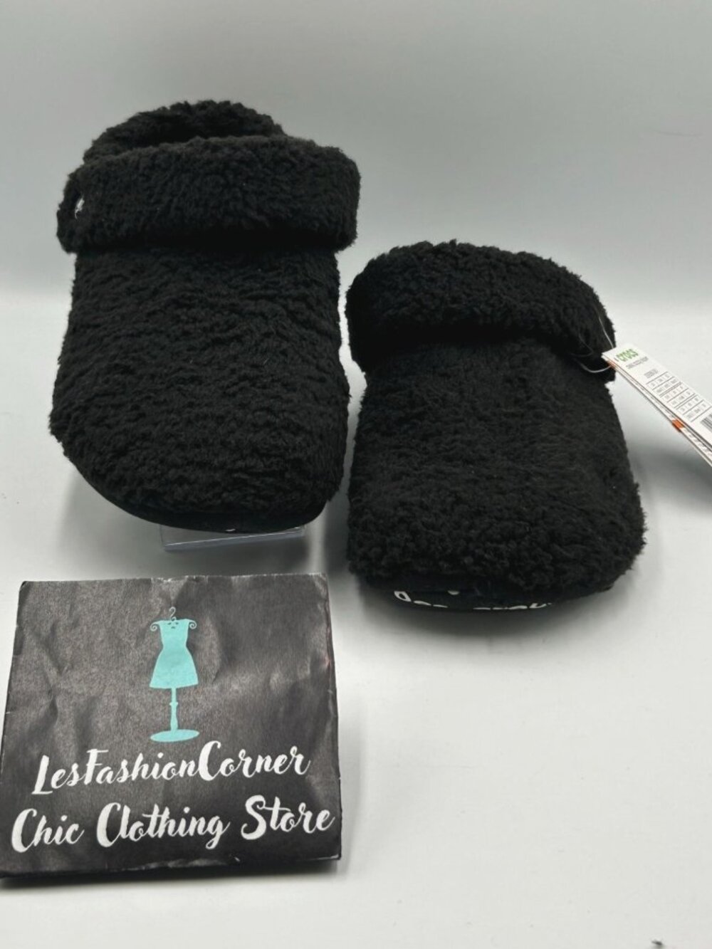 NWT Crocs Men's Classic Black Fleece Cozzzy Fuzzy Slippers Size 8 3290 - Picture 1 of 15